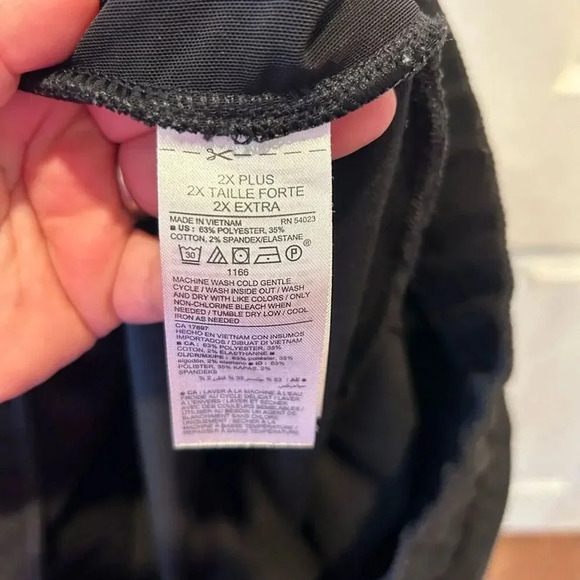 Old Navy Stevie High Rise Black Ponte Knit Wide Leg Cropped Pull-On Pants 2X - Picture 6 of 7